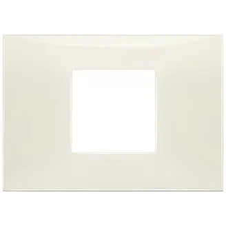 Rama, 2, module, centrale, (se, monteaza, pe, suport, de, 3M), plastic, Glossy, alb, fildes, Vimar, NEVE, UP, 09672.02 - imaginea produsului 09672.02 din categoria Vimar NEVE UP